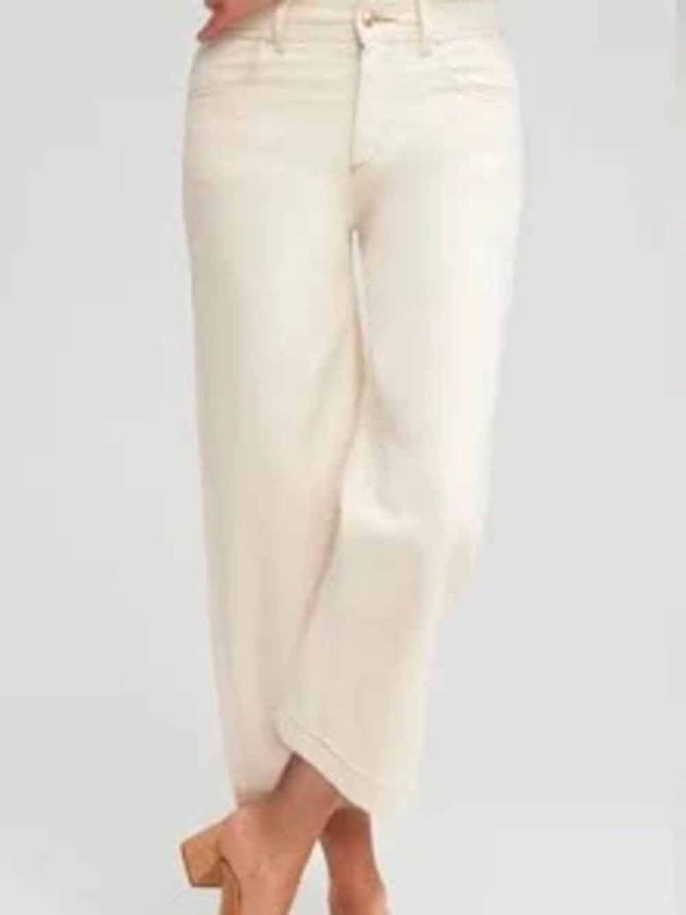 Chico's Off White High Rise Wide Leg Crop Jeans Size 1 (8)